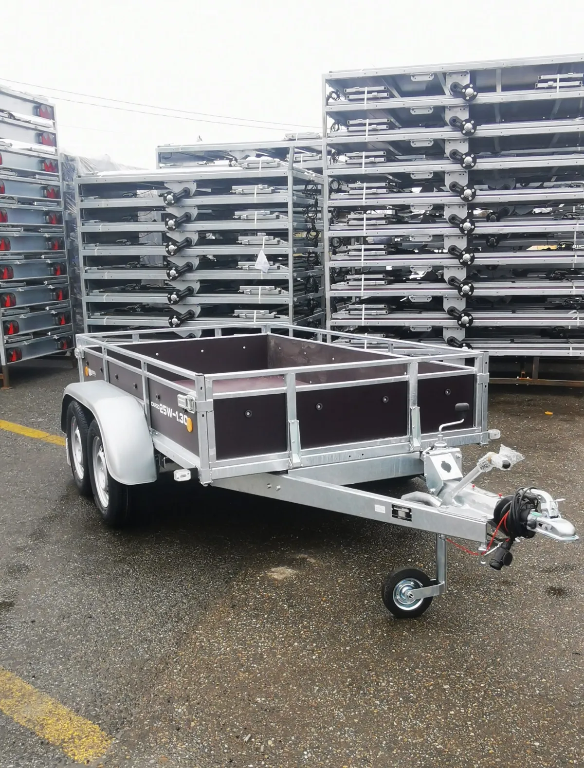 Remorcă VESTA CARGO, 1300 kg/ 1750 kg- 250*135*40 cm !