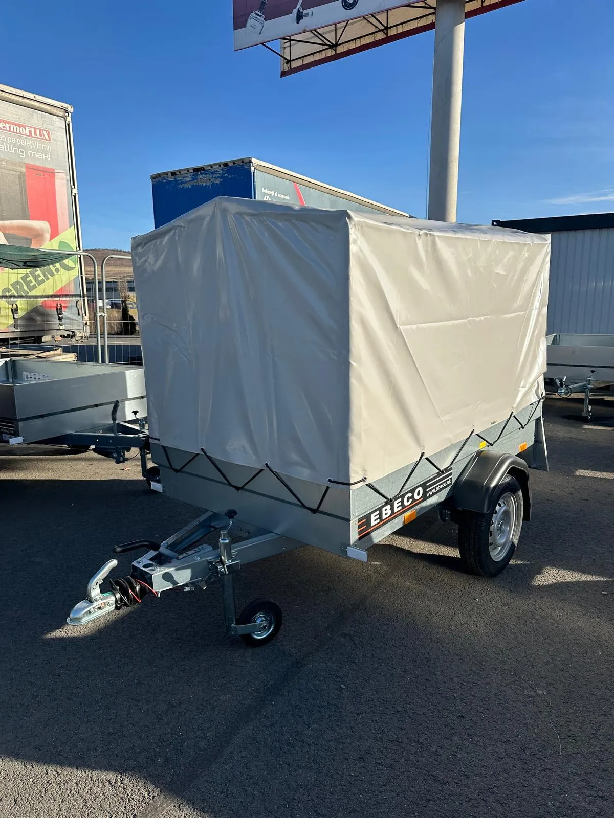Remorca EBECO NB2, CU Sistem Franare 750 Kg/ 200*122*120 mm