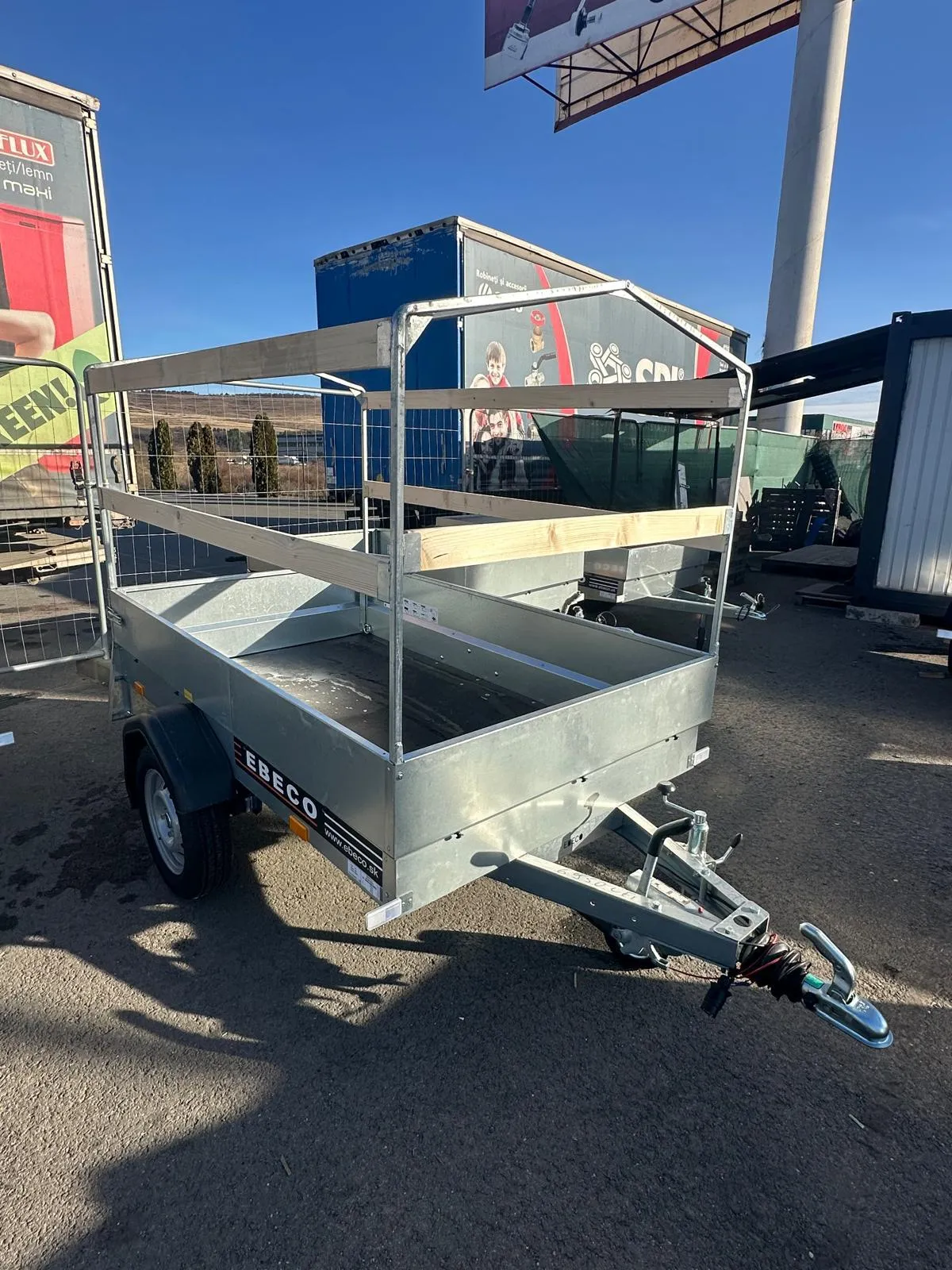 Remorca EBECO NB2, CU Sistem Franare 750 Kg/ 200*122*120 mm